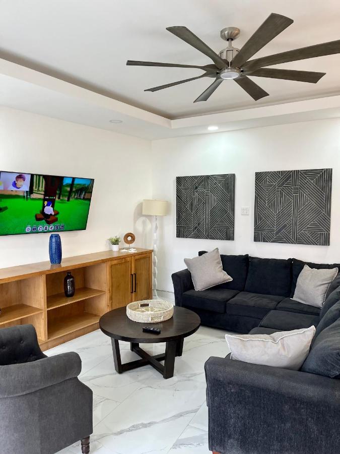 Beachfront 4 Bedroom Penthouse - Pool Steps To Beach & Mins To Downtown 로사리토 외부 사진