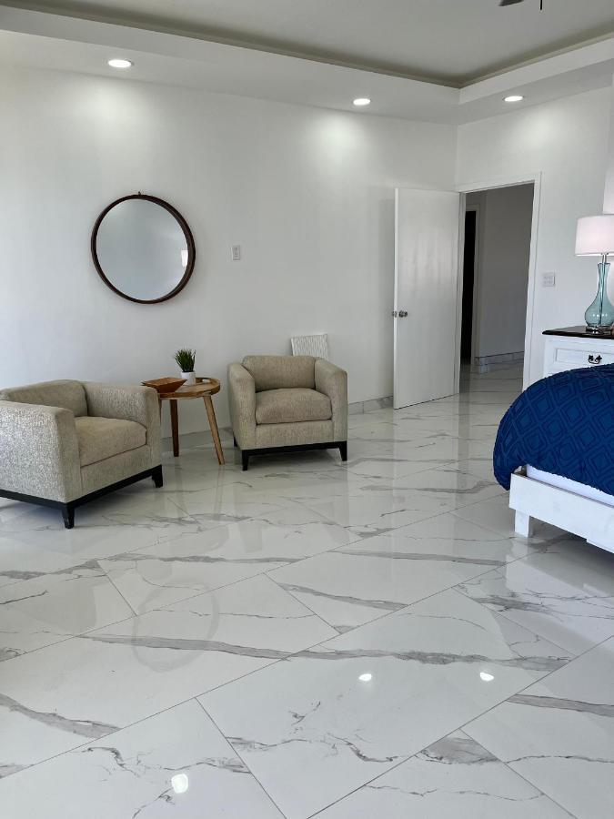 Beachfront 4 Bedroom Penthouse - Pool Steps To Beach & Mins To Downtown 로사리토 외부 사진
