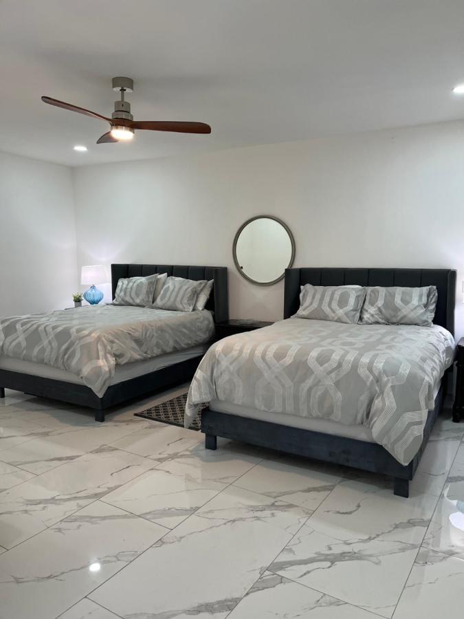 Beachfront 4 Bedroom Penthouse - Pool Steps To Beach & Mins To Downtown 로사리토 외부 사진
